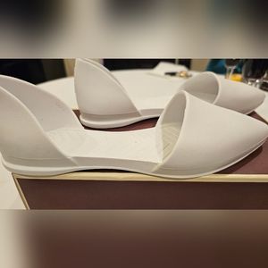 Native Audrey Flats in white size 9 new without box